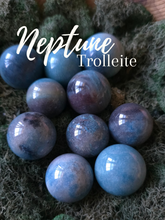 Load image into Gallery viewer, Planet & Luminarie Crystal Set