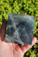 Load image into Gallery viewer, Fluorite Cube