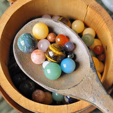 Load image into Gallery viewer, Mini Stone Moss Astrology Wheel