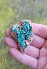 Load image into Gallery viewer, Malachite on Quartz