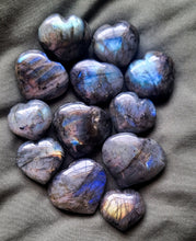 Load image into Gallery viewer, Labradorite Heart