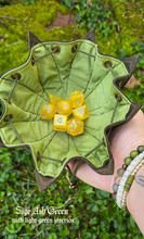 Load image into Gallery viewer, Small Leather Leaf Trinket Bag