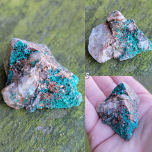 Load image into Gallery viewer, Malachite on Quartz