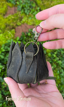 Load image into Gallery viewer, Small Leather Leaf Trinket Bag
