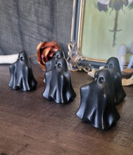 Load image into Gallery viewer, Obsidian Ghost Carving
