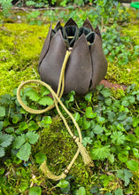 Load image into Gallery viewer, Leather Leaf Trinket Bag
