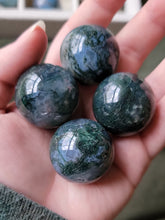 Load image into Gallery viewer, Earth / Center (Moss Agate)
